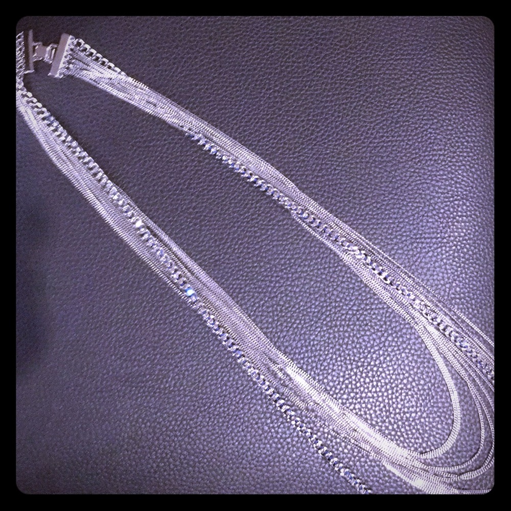 Banana Republic long necklace